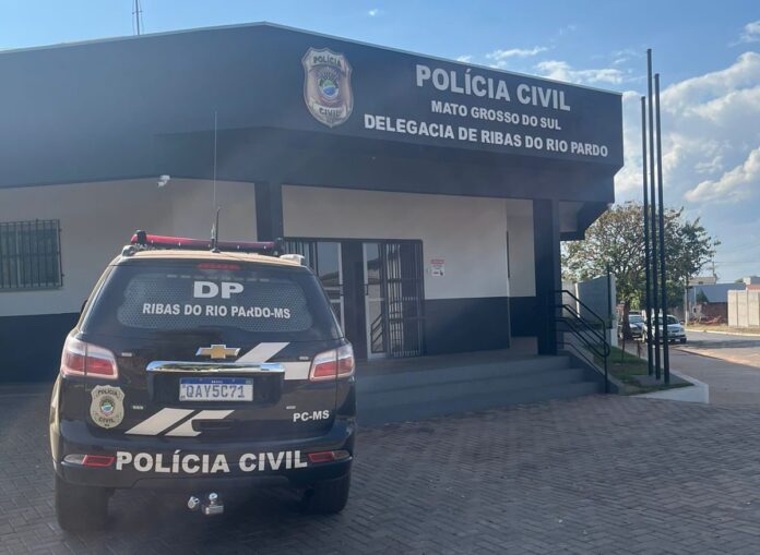 Polícia Civil prende homem por injuria racial em Ribas do Polícia Civil prende homem por injuria racial em Ribas do Rio Pardo