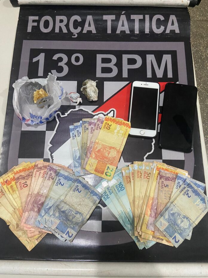 Polícia Militar prende dois indivíduos por cometerem tráfico de drogas Polícia Militar prende dois indivíduos por cometerem tráfico de drogas em Paranaíba