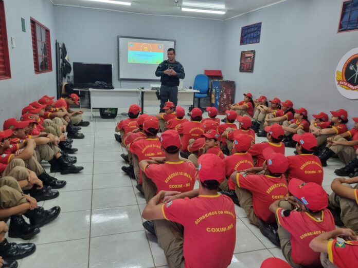 Polícia Militar realiza palestra sobre Maio Laranja para crianças do Polícia Militar realiza palestra sobre Maio Laranja para crianças do Bombeiros do Amanhã em Coxim