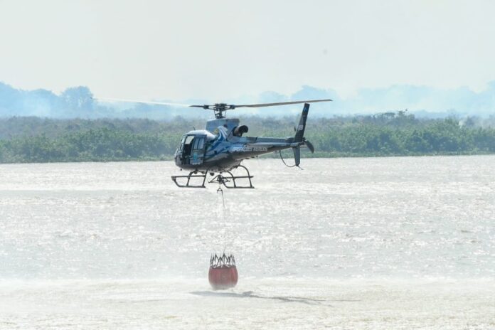 Por terra, rio e ar: Governo de MS mobiliza várias Por terra, rio e ar: Governo de MS mobiliza várias frentes no Pantanal em ações contra o fogo