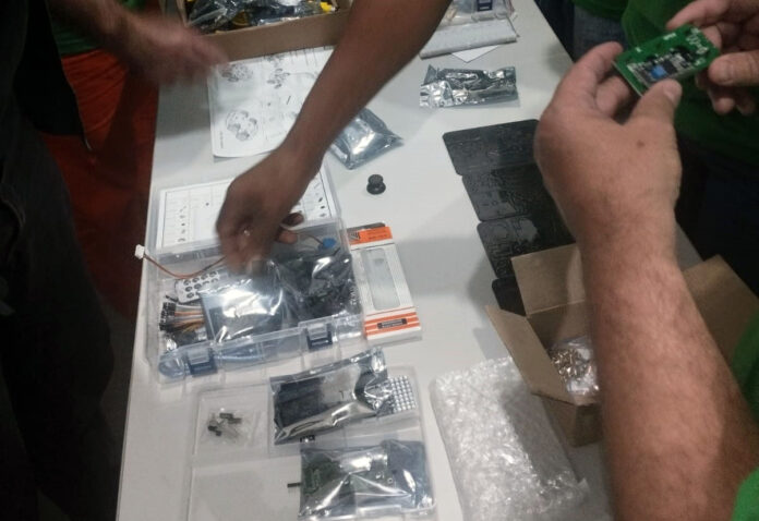 ‘Despertando Conexões’: projeto leva robótica a internos da Penitenciária Estadual de Dourados