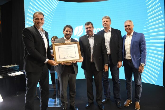 Em evento na Fiems, Governo de MS formaliza entrega de licença para fábrica da Suzano