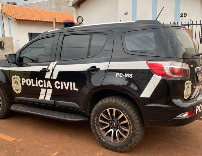 Polícia Civil apreende 50kg de maconha em residência e prende Polícia Civil apreende 50kg de maconha em residência e prende suspeito em Mundo Novo