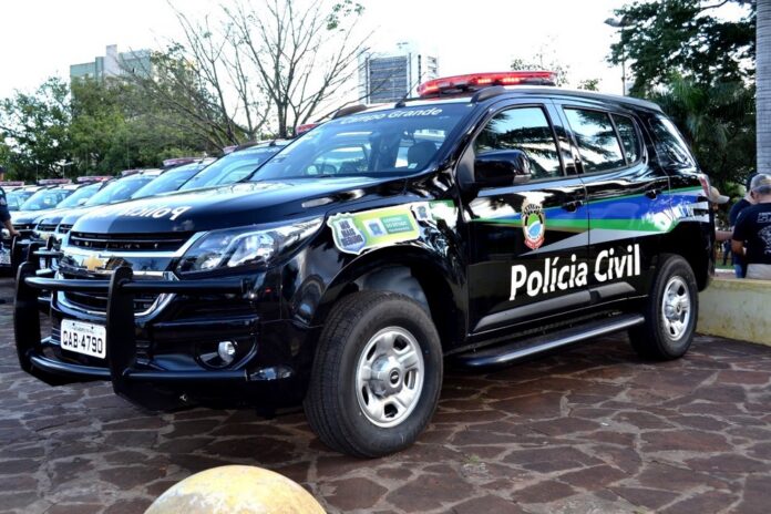 Polícia Civil prende casal de traficante em Terenos Polícia Civil prende casal de traficante em Terenos