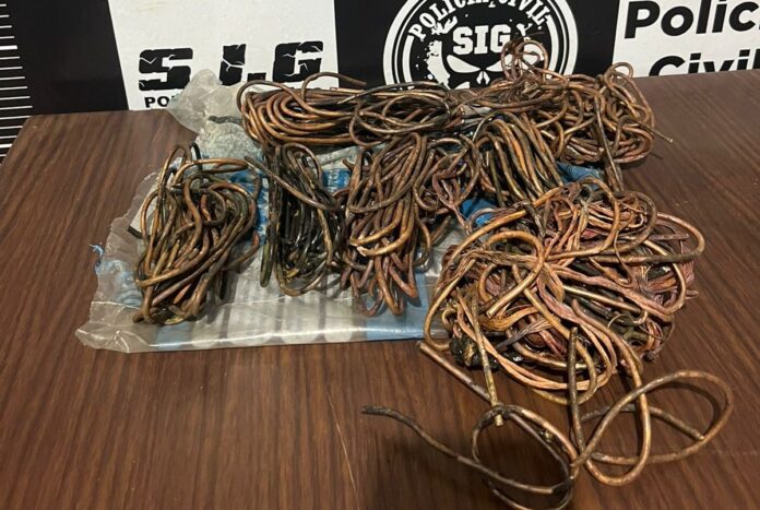 Polícia Civil recupera fios de cobre furtados e prende autor Polícia Civil recupera fios de cobre furtados e prende autor do fato em Fátima do Sul