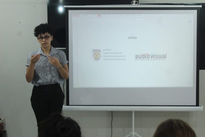 Projeto leva arte e reflexão a detentas em Campo Grande por meio do cinema