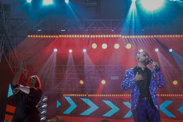 Inclusivo, Festival de Inverno de Bonito teve tradução simultânea em Inclusivo, Festival de Inverno de Bonito teve tradução simultânea em Libras e áreas reservadas