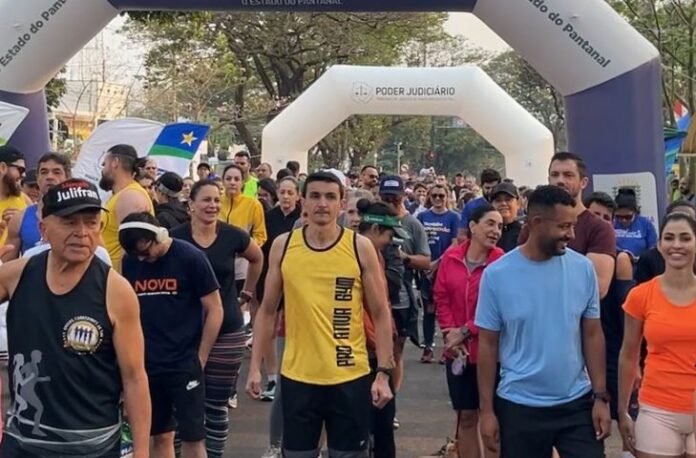 Corrida dos Poderes: mesmo com frio, competidores fazem ‘treinão’ em Corrida dos Poderes: mesmo com frio, competidores fazem ‘treinão’ em Dourados