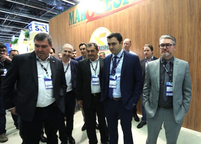 Delegado Geral participa de solenidade de abertura em evento de Delegado Geral participa de solenidade de abertura em evento de negócios