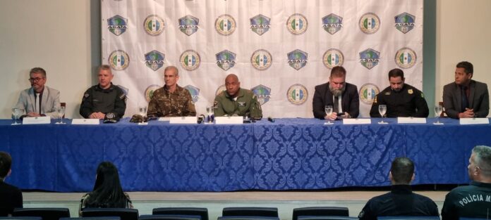 Forças Armadas e de Segurança dão início à Operação Ágata Forças Armadas e de Segurança dão início à Operação Ágata Oeste