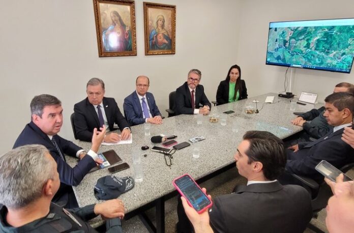 Governador discute com presidente da República relatório sobre conflito fundiário Coletiva