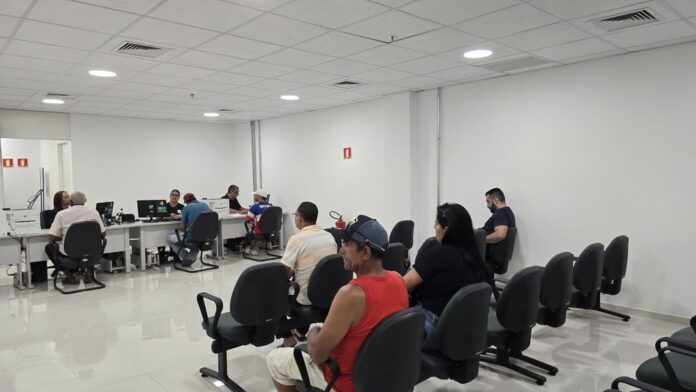 Novo, amplo e moderno: unidade do Fácil no Bosque dos Novo, amplo e moderno: unidade do Fácil no Bosque dos Ipês reabre após passar por reforma