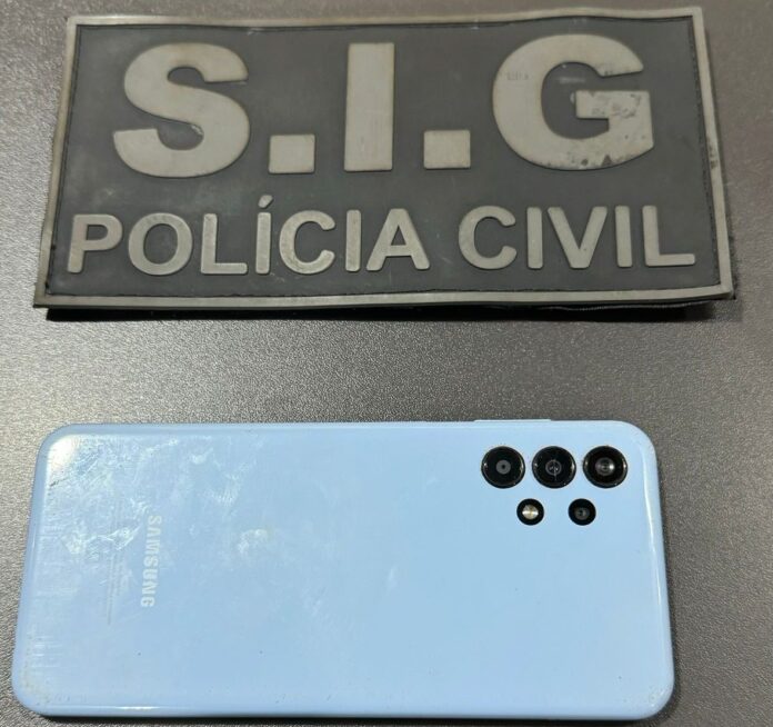 Polícia Civil recupera dois celulares que foram furtados no ano Polícia Civil recupera dois celulares que foram furtados no ano passado em Ivinhema