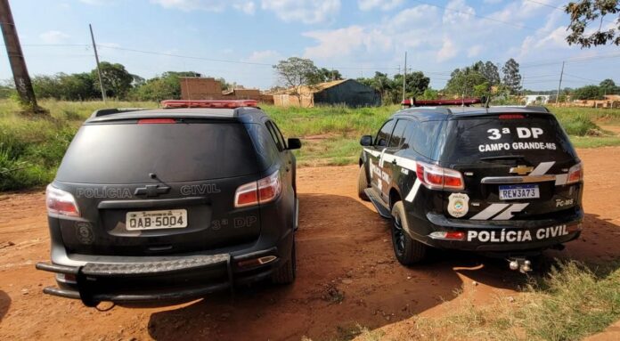 Policiais civis prendem suspeito de furto e recuperam celular da Policiais civis prendem suspeito de furto e recuperam celular da vítima