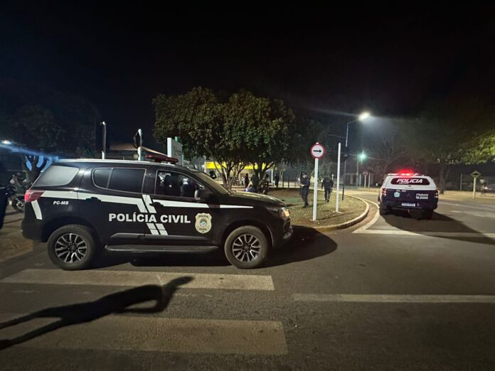 Polícias Civil e Militar realizam ação conjunta em Dois Irmãos Polícias Civil e Militar realizam ação conjunta em Dois Irmãos do Buriti e prendem um por violência doméstica