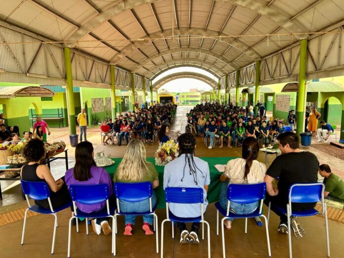 Semana da Juventude discute saúde mental em MS e palestras Semana da Juventude discute saúde mental em MS e palestras chegam a mais de 2 mil jovens e professores