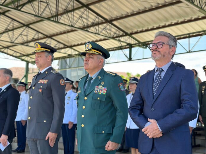 Delegado-Geral da Polícia Civil participa de solenidade na Base Aérea Delegado-Geral da Polícia Civil participa de solenidade na Base Aérea de Campo Grande, em homenagem ao Dia do Aviador