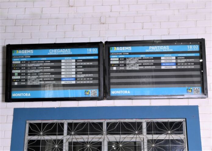 Novos paineis trazem informação em tempo real sobre ônibus intermunicipais Novos paineis trazem informação em tempo real sobre ônibus intermunicipais em 15 cidades de MS