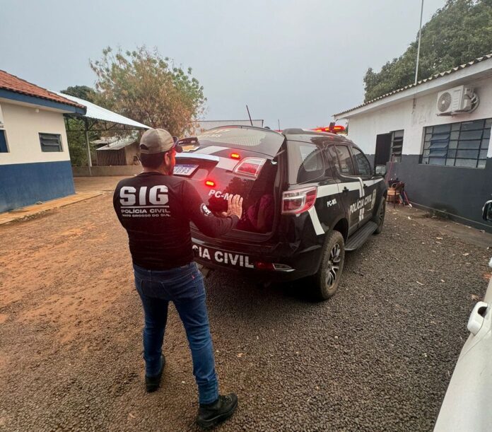 Polícia Civil fecha boca de fumo e prende mulher por Polícia Civil fecha boca de fumo e prende mulher por tráfico de drogas e associação para o tráfico em Juti