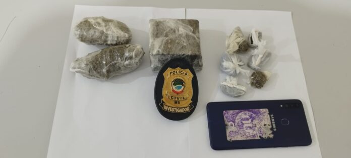 Polícia Civil prende traficante de drogas em Coxim Polícia Civil prende traficante de drogas em Coxim