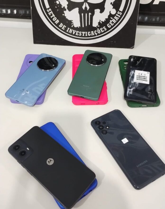 Polícia Civil recupera cinco aparelhos celulares furtados e identifica receptadores Polícia Civil recupera cinco aparelhos celulares furtados e identifica receptadores em Três Lagoas