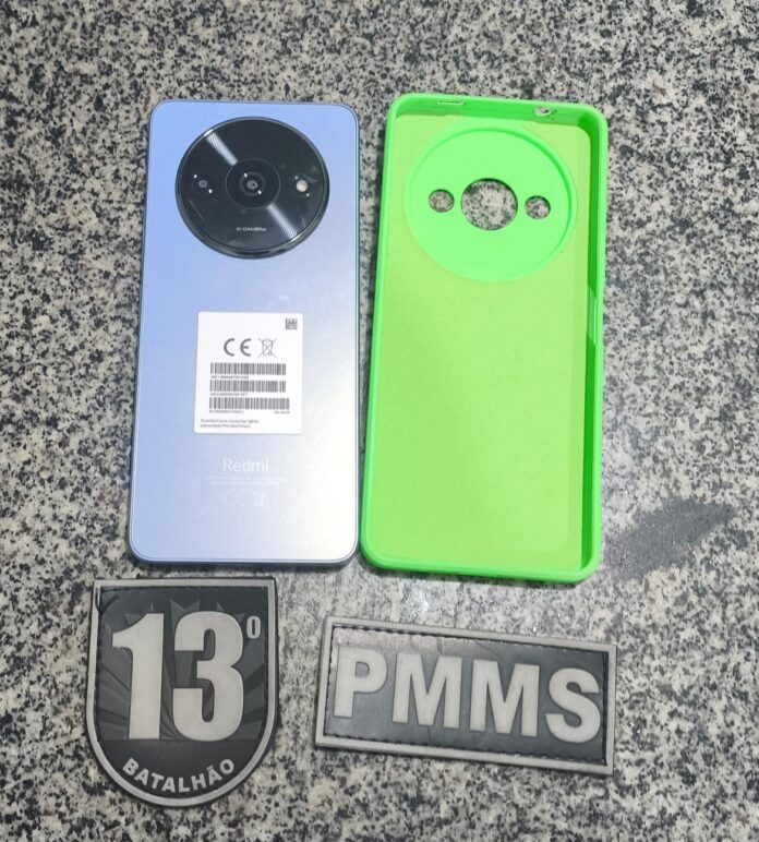 Polícia Militar prende homem em flagrante por furto de celular Polícia Militar prende homem em flagrante por furto de celular em inocência