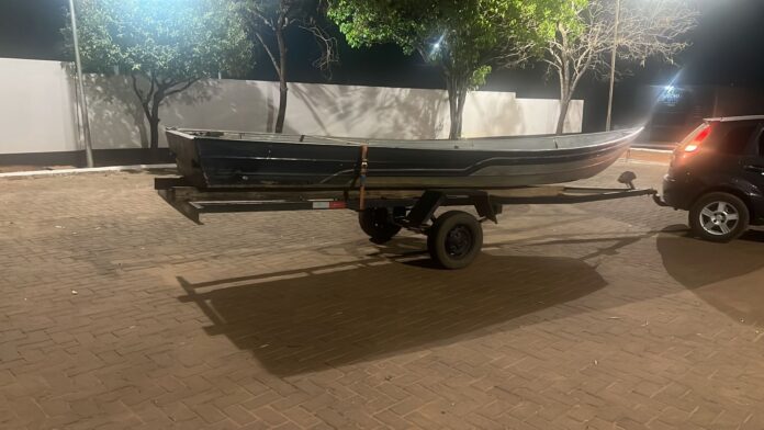 Policia Militar prende homem por receptação de barco furtado em Policia Militar prende homem por receptação de barco furtado em Coxim