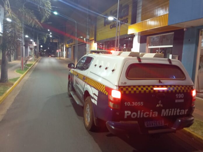 Polícia Militar prende mulher por furtar veículo em Paranaíba Polícia Militar prende mulher por furtar veículo em Paranaíba