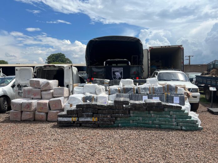 1761cf5f-44bd-4185-bcb2-c4ff77ac8b21