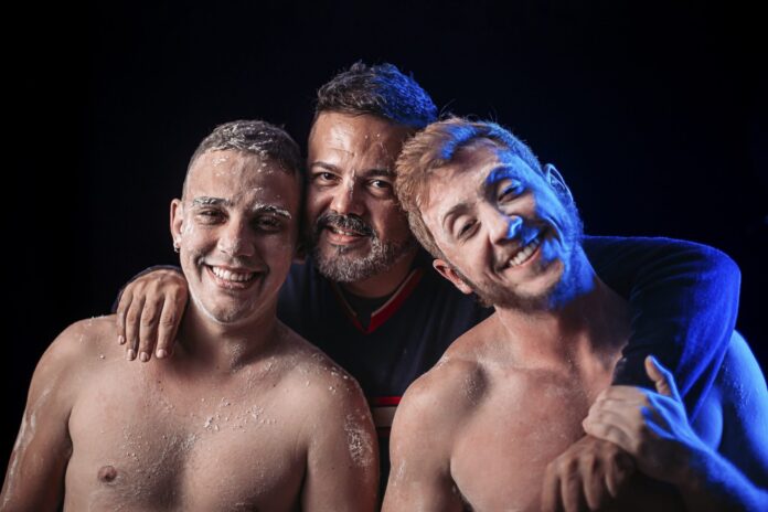 Agendão: fim de semana vem com Ney Matogrosso, Som da Agendão: fim de semana vem com Ney Matogrosso, Som da Concha, chegada do Papai Noel, exposições e shows no interior