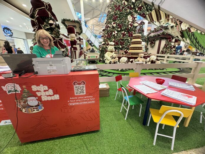 Além de encantar, decoração natalina do Shopping promove solidariedade, com Além de encantar, decoração natalina do Shopping promove solidariedade, com espaço para adoção de cartinhas dos Correios