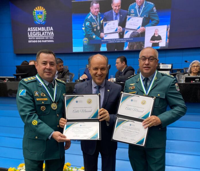 Comandantes do 5º BPM e do CPA-6 são agraciados com Comandantes do 5º BPM e do CPA-6 são agraciados com Medalha Coronel Adib Massad em solenidade na Capital