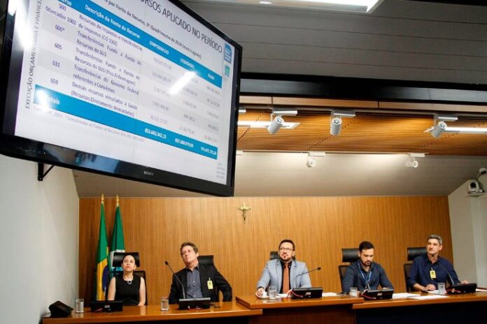 Em quatro meses, Governo de Mato Grosso do Sul investe Em quatro meses, Governo de Mato Grosso do Sul investe mais de R$ 850 milhões em saúde