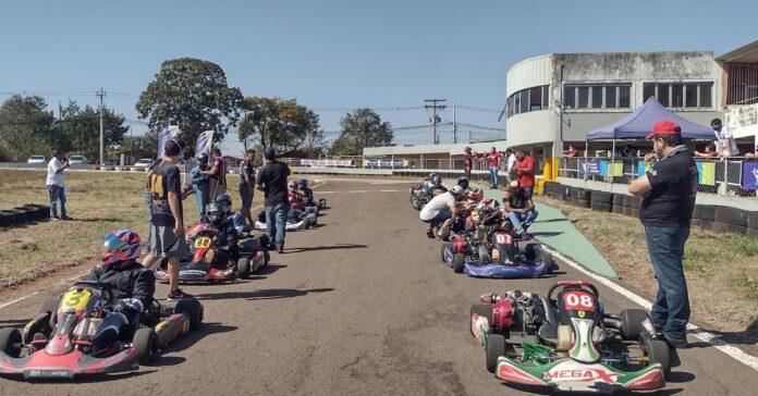 Estadual de Kart agita piloto neste final de semana nas Estadual de Kart agita piloto neste final de semana nas Moreninhas
