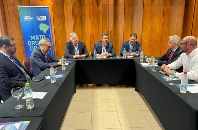 Na Expo Paraguai-Brasi, comitiva de MS tem encontros com empresários Na Expo Paraguai-Brasi, comitiva de MS tem encontros com empresários das áreas da construção civil e celulose