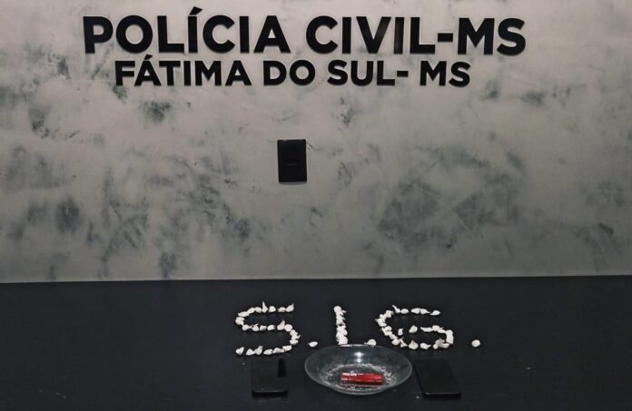 Operação da Polícia Civil prende casal de traficantes em Fátima Operação da Polícia Civil prende casal de traficantes em Fátima do Sul