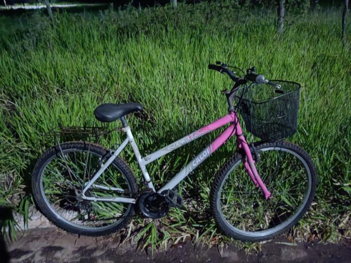 PMMS prende autores de furto e recupera bicicleta furtada