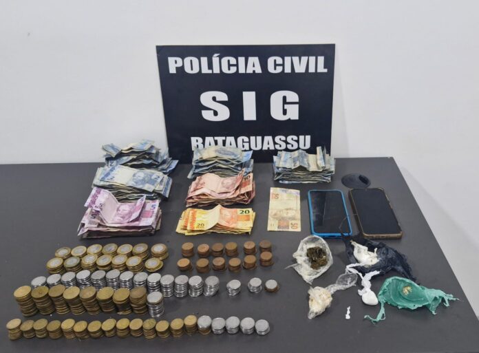 Polícia Civil Prende suspeito de tráfico de drogas próximo a Polícia Civil Prende suspeito de tráfico de drogas próximo a escola estadual em Bataguassu