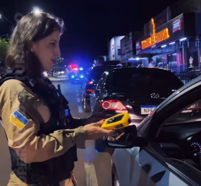 Polícia Civil juntamente com outras forças de segurança deflagram operação Polícia Civil juntamente com outras forças de segurança deflagram operação saturação em Dourados