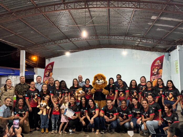 Polícia Militar realiza formatura do Proerd Pais em Coxim Polícia Militar realiza formatura do Proerd Pais em Coxim