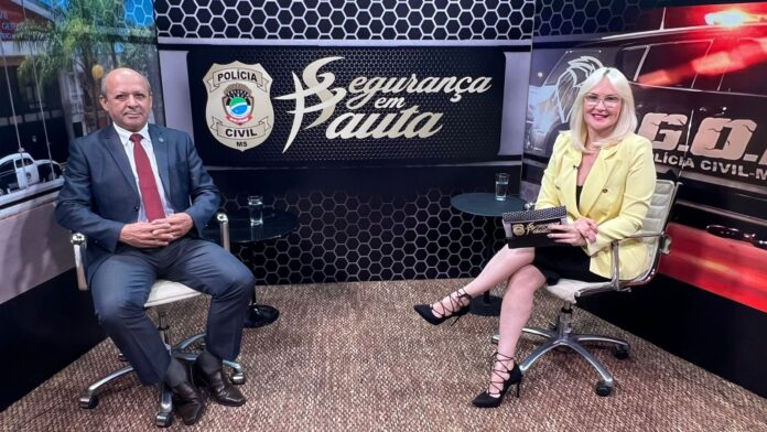 Segurança em Pauta recebe o diretor do Departamento de Polícia Segurança em Pauta recebe o diretor do Departamento de Polícia da Capital, delegado Edilson dos Santos