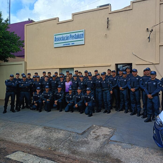 11º BPM realiza entrega dos brinquedos da Campanha Caixa Encantada para a Associação Pestalozzi