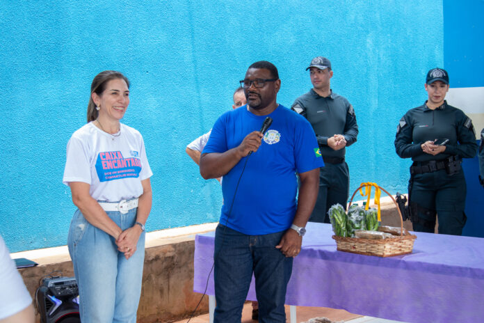 Caixa Encantada: Governo de MS entrega presentes para crianças pantaneiras Caixa Encantada: Governo de MS entrega presentes para crianças pantaneiras e quilombolas