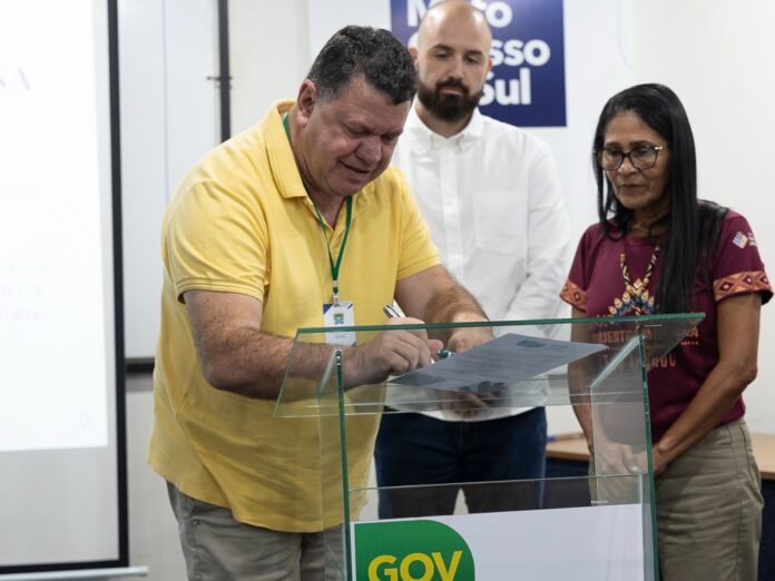 Entidades firmaram convênio com Semadesc de R$ 1,2 milhão para Entidades firmaram convênio com Semadesc de R$ 1,2 milhão para oito projetos sociais