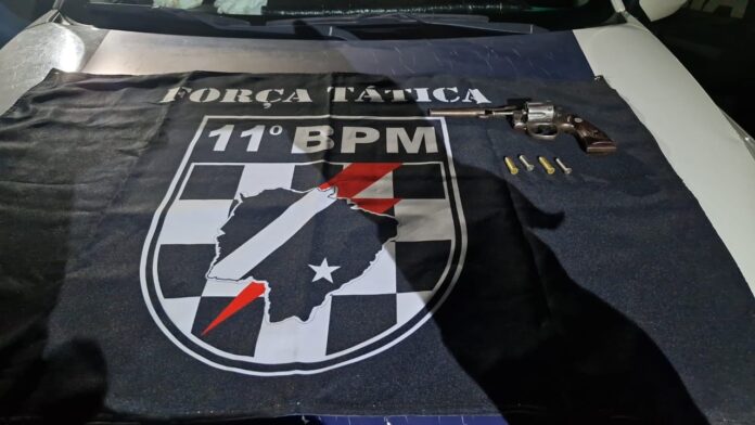 Força Tática prende autor de porte ilegal de arma de fogo de uso permitido