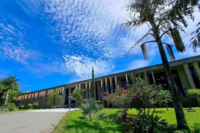 Pesquisa: avaliação da Assembleia Legislativa e dos deputados estaduais de Pesquisa: avaliação da Assembleia Legislativa e dos deputados estaduais de MS