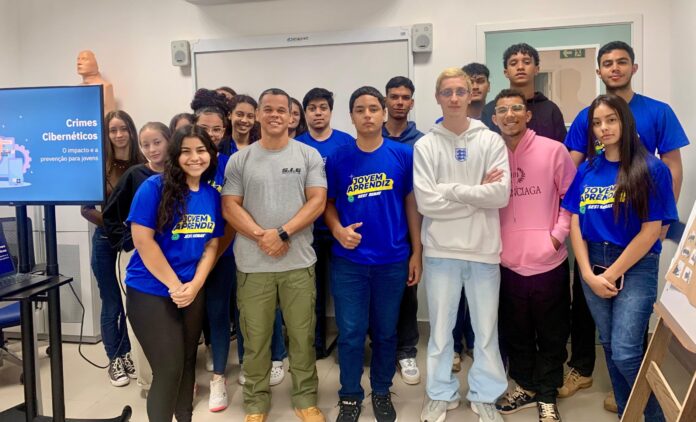 Polícia Civil de Fátima do Sul realiza palestra no Sest Senat de Dourados