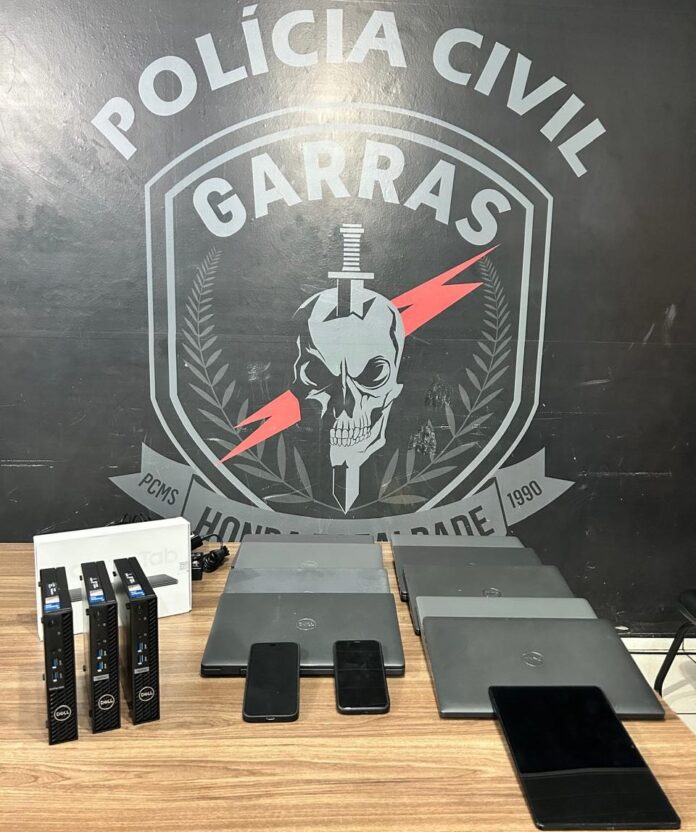 Polícia Civil prende suspeito de furtar equipamentos eletrônicos de empresa Polícia Civil prende suspeito de furtar equipamentos eletrônicos de empresa em Ribas do Rio Pardo
