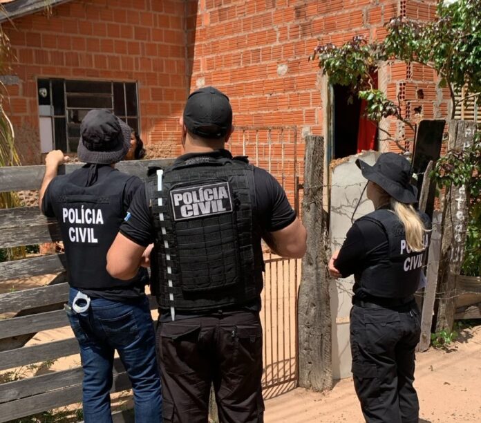 Polícia Civil prende um em flagrante e outro por mandado Polícia Civil prende um em flagrante e outro por mandado de prisão em Coxim