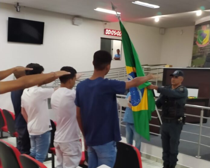 Polícia Militar auxilia Junta Militar no processo de dispensa de incorporação em Alcinópolis
